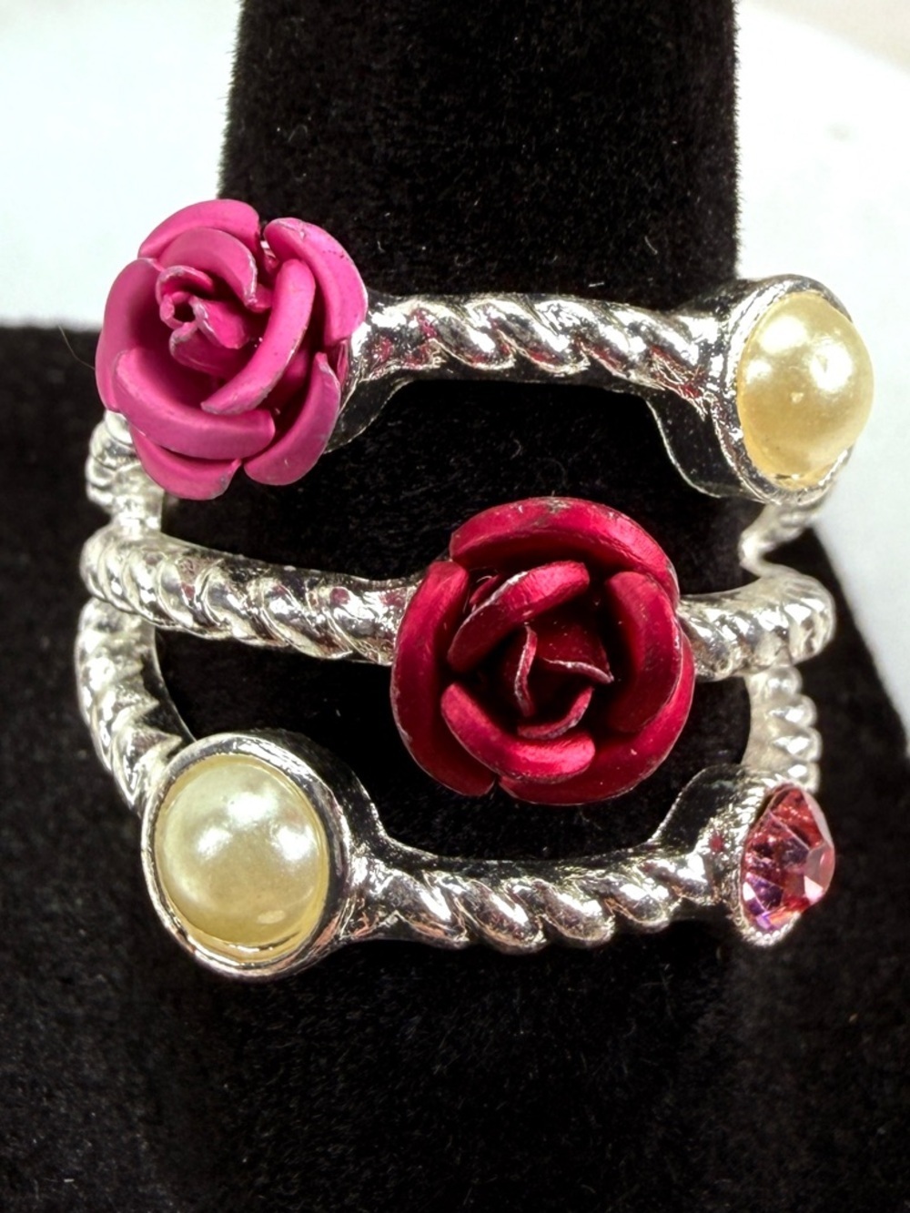 Pretty, Silvertone costume statement ring size 8